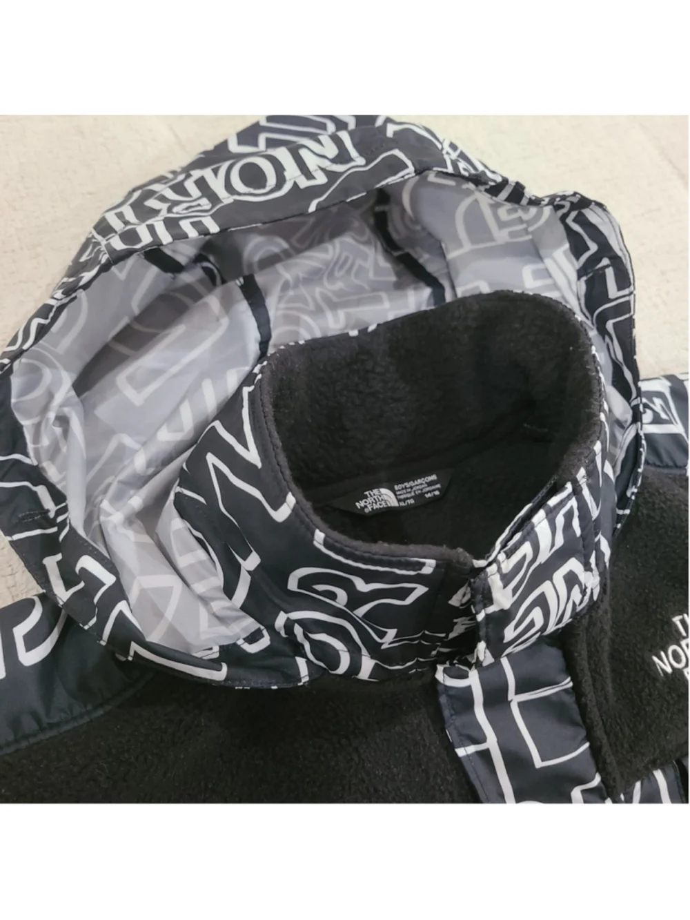 The North FaceForrest Fleece Mashup Jacket Boys XL 14/16 Black White Logo TNF
